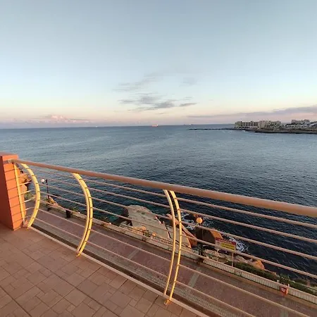 Seafront Marsascala דירה